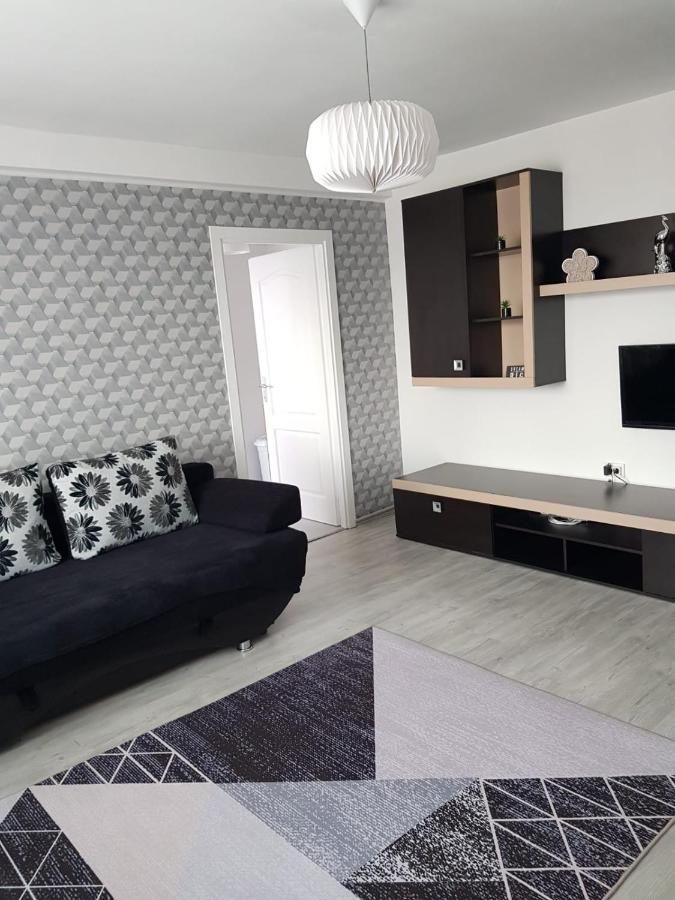 Ana Apartament Ramnicu Valcea Exterior foto