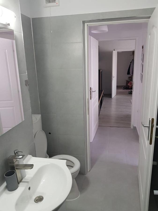 Ana Apartament Ramnicu Valcea Exterior foto