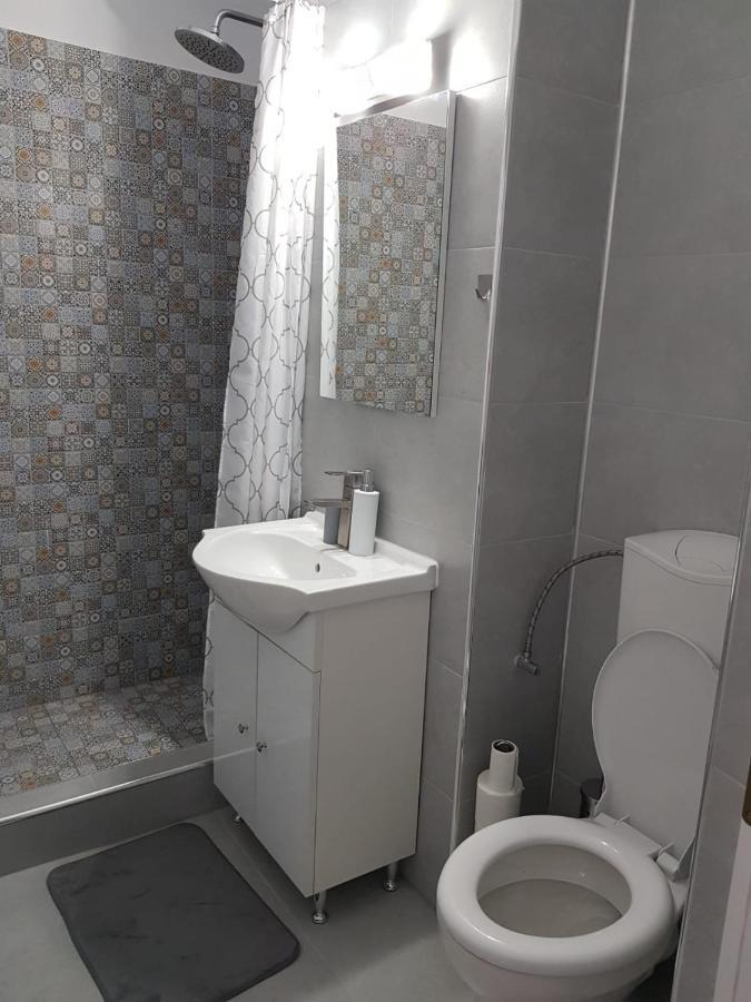 Ana Apartament Ramnicu Valcea Exterior foto